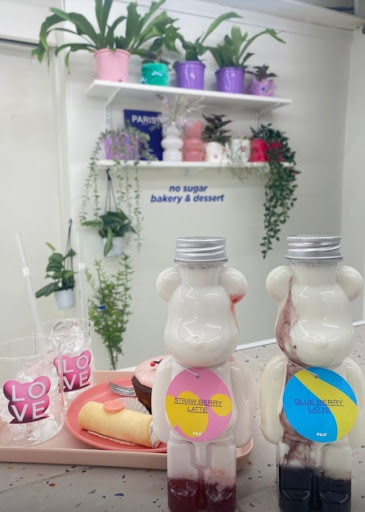 필로베이커리가 홍대예쁜카페 중 화이트 감성 공간으로 확인되는 기본 정보